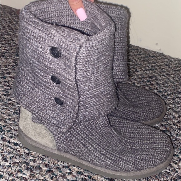 AUTHENTIC Women’s Classic Cardi Knit UGG Boots - Picture 2 of 4